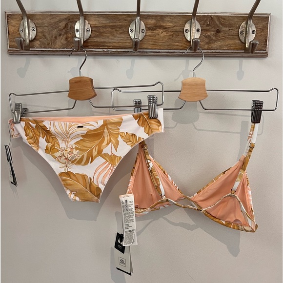 RIPCURL yellow flower bikini set - Picture 2 of 3